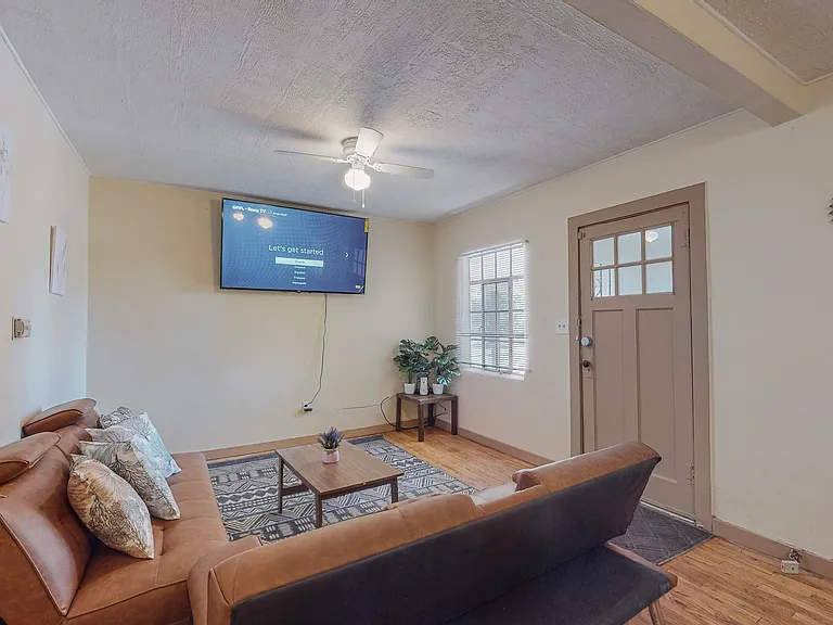 111 Orchard Garden Rd SW — Photo 9