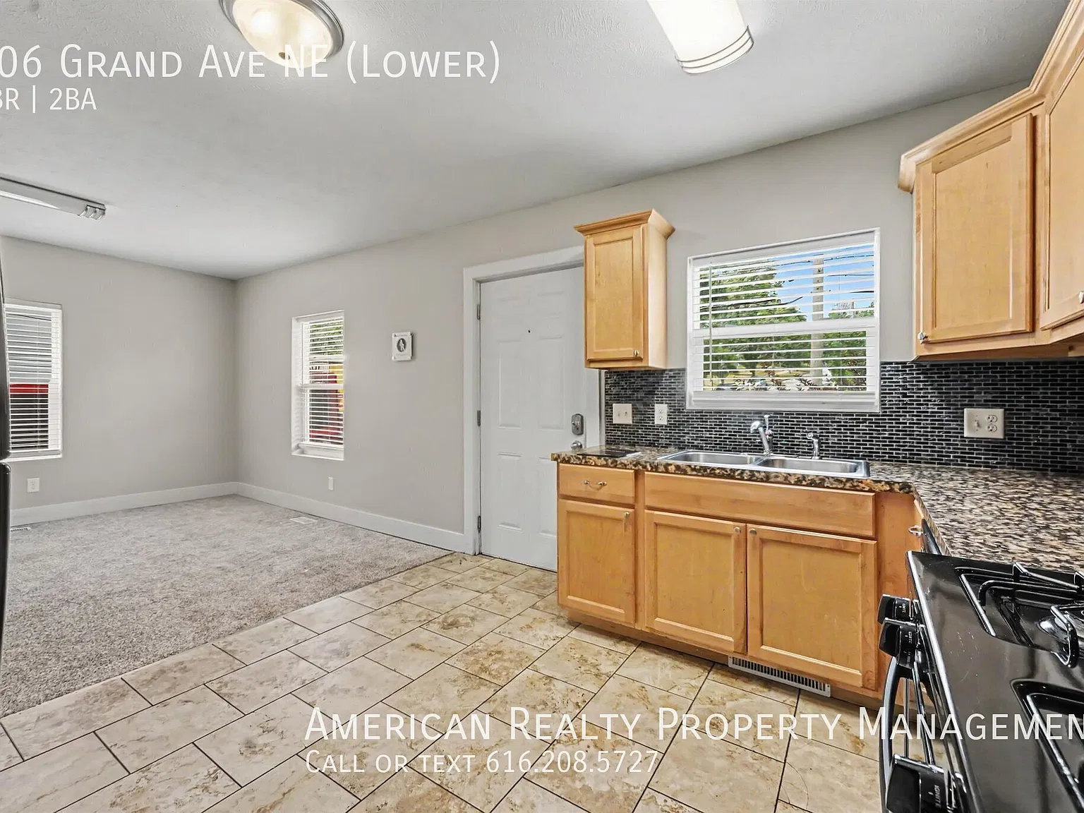 3 bed, 1.5 bath, 912 sqft, $1,900 — Photo 2
