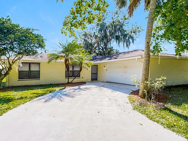 6514 Flora Way — Photo 1