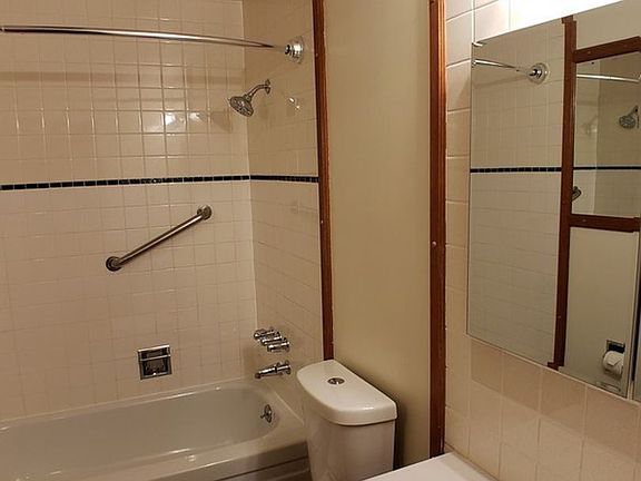 4th image of 13322 Greenwood Ave N #307