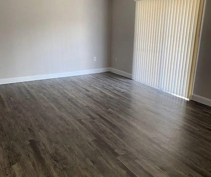 Oakbrook Village Apartments — Photo 20
