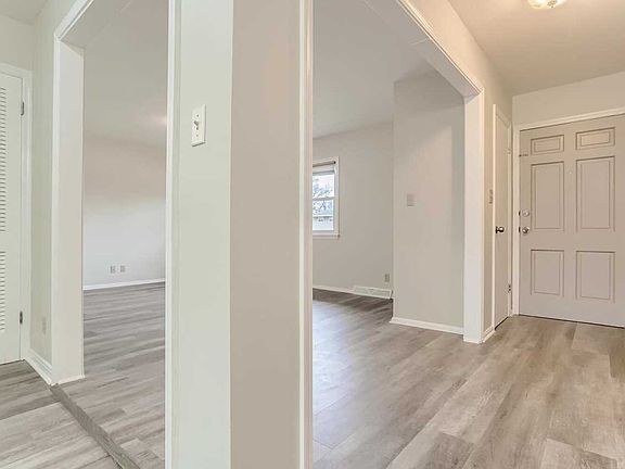 4th image of 8411 Outer Lincoln Ave