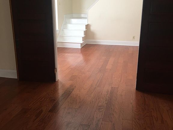 3rd image of 647 Delta Ave