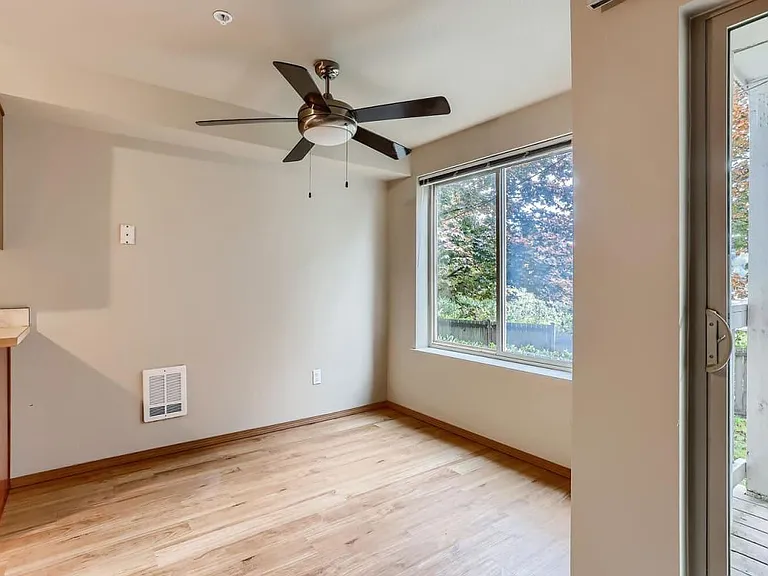 Ladera Apartments — Photo 25