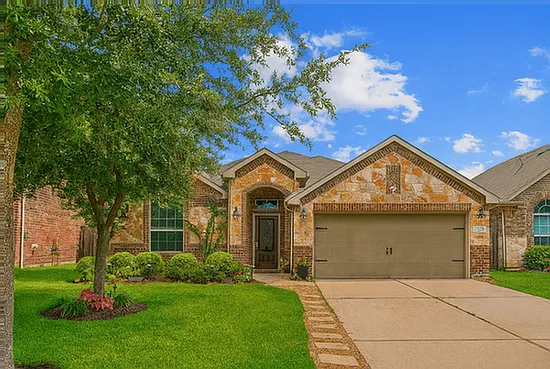 21399 Hunter Hart Dr — Photo 1