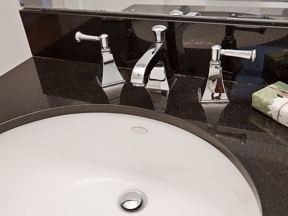 2nd image of 1540G Lombard St Unit G