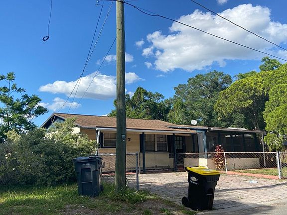 3rd image of 3923 W Norfolk St