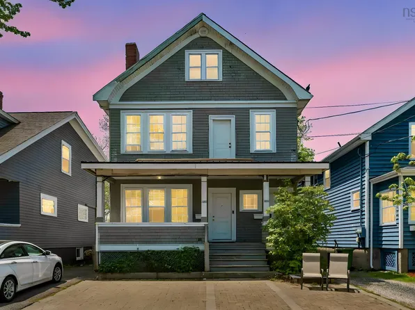 1672 & 1676 Chestnut St, Halifax, NS B3H 3T5