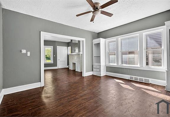 5th image of 11515 Whitmore Ave #1
