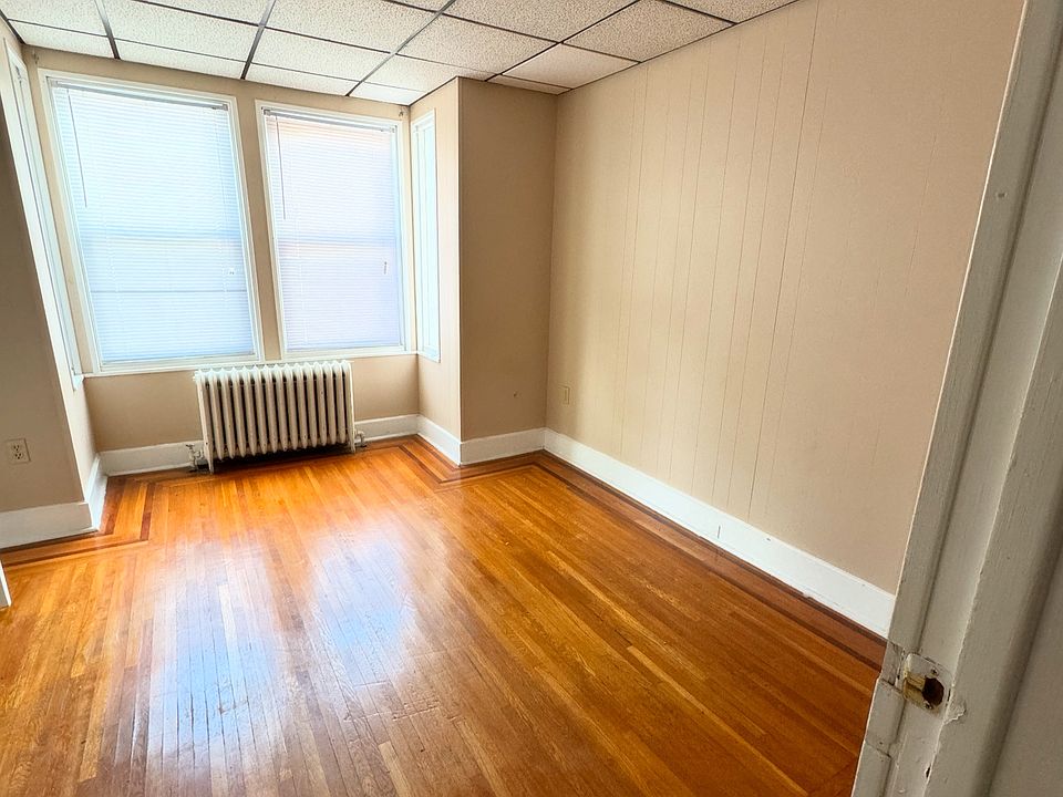 2nd image of 928 Penn Ave Floor 2