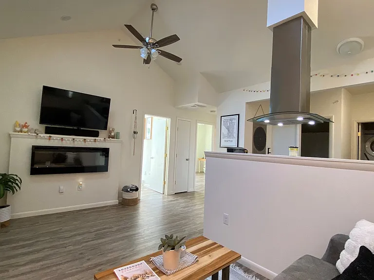 University Park Apartments near Cornell University — Photo 357