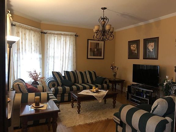 3rd image of 60 Lincoln Ave #60