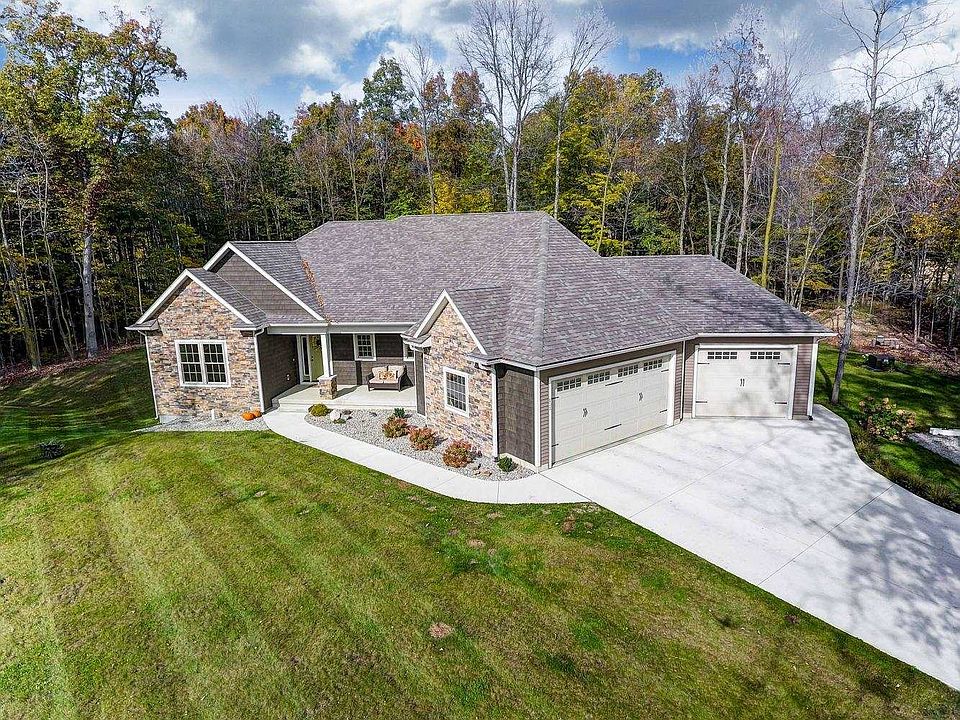 1st image of 808 Spring Haven Dr