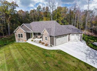 808 Spring Haven Dr, Fremont, IN 46737