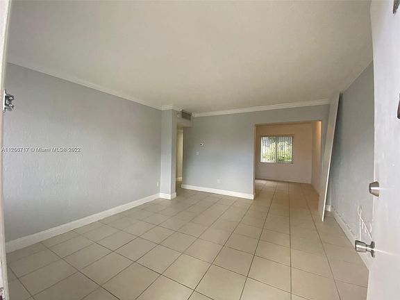 5th image of 890 NW 45th Ave APT 21