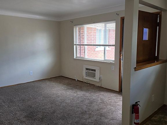 3rd image of 1521 Electric Ave