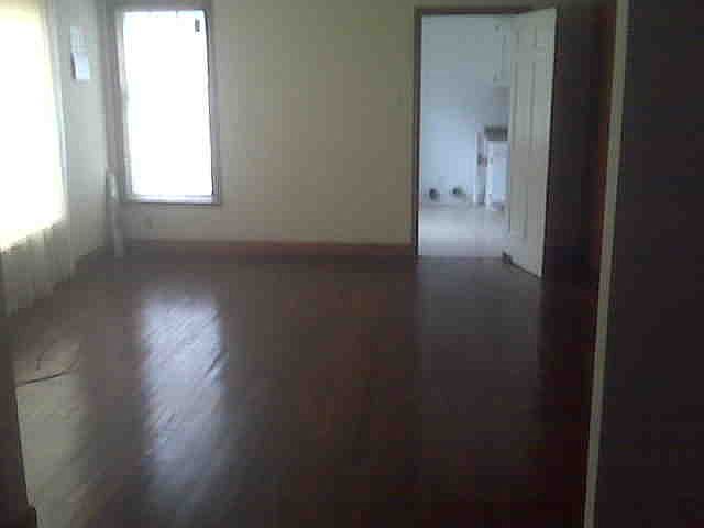 2nd image of 969 Brownlee Rd