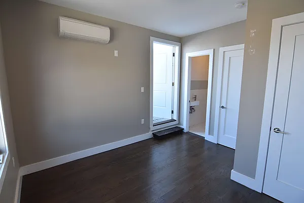 Rented by Zuz Realty | media 7