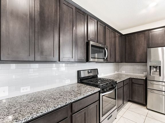 4th image of 5042 Italica Rd