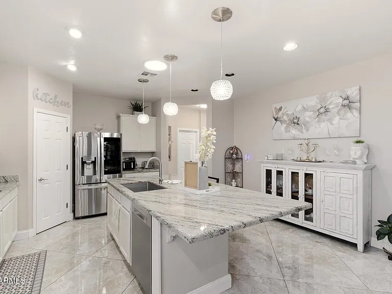 22250 W Ashleigh Marie Dr — Photo 16