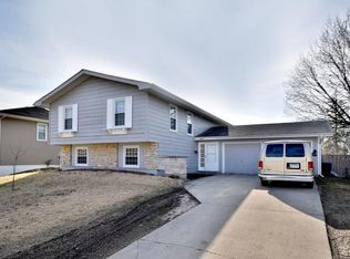 125 S Schmidt Rd, Bolingbrook, IL 60440