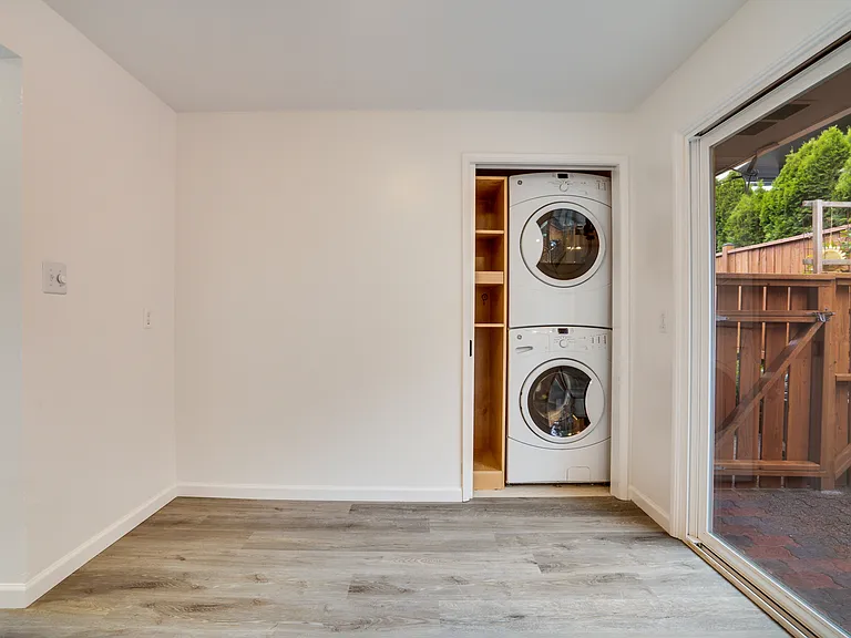 1416 N Cedar St — Photo 14
