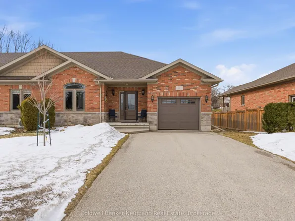 12 Brown St S, Minto, ON N0G 1M0