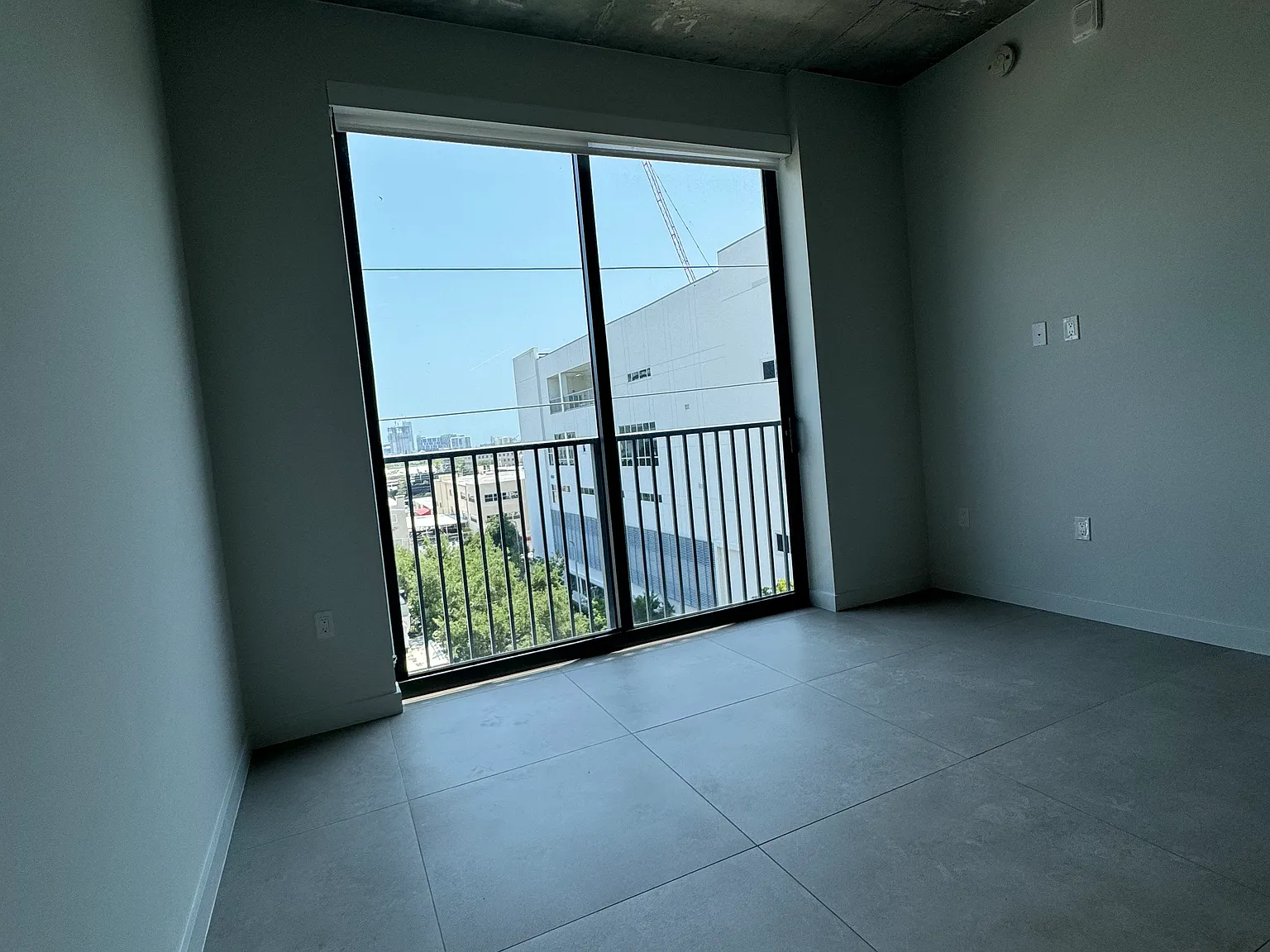 1 bed, 634 sqft, $2,400 — Photo 4