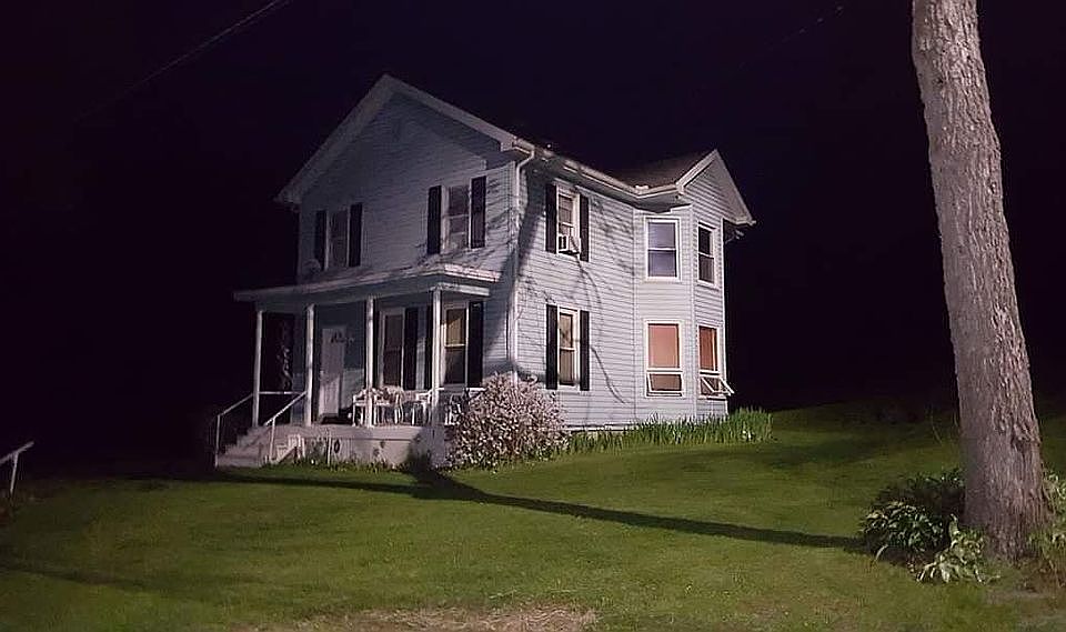 1st image of 102 Vine St