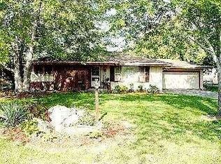 5950 River Rd, Waterville, OH 43566