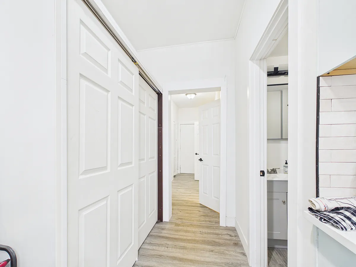 Photo 2 of 12 - 3043 N Southport Ave #1 - Chicago, IL Building Photo - 3043 N Southport Ave #1