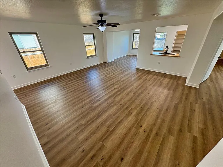 8003 Bannock Ln — Photo 11