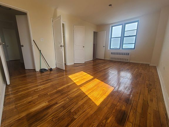 5th image of 7840 164th St APT 4C