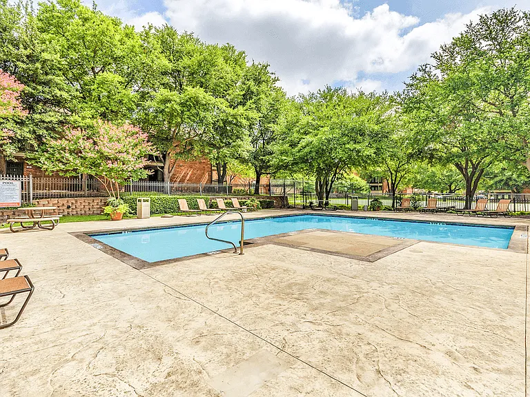 Summers Crossing Apartments — Photo 48