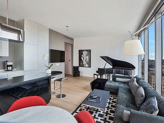 2nd image of 56 Leonard St Floor 24