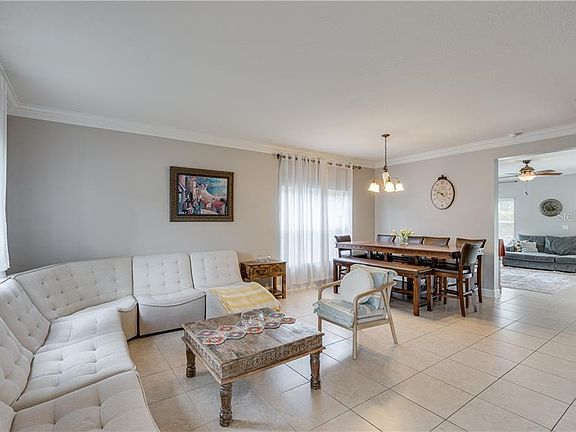 3rd image of 10712 Cypress Trail Dr