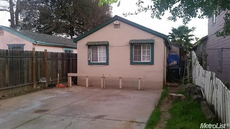 3708 20th Ave photo 1