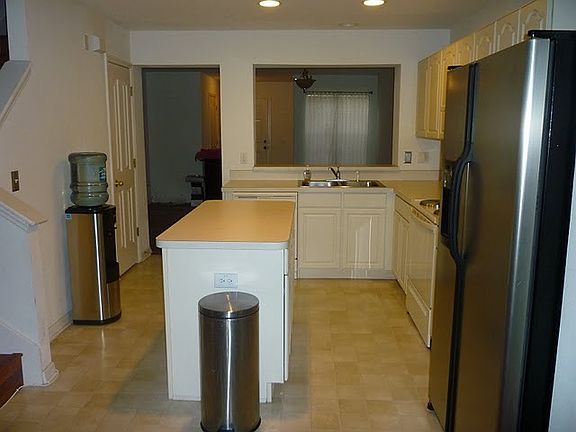 4th image of 2557 Harn Blvd Unit 3