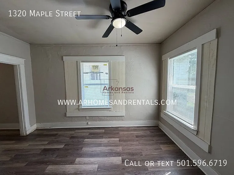 1320 Maple St — Photo 3