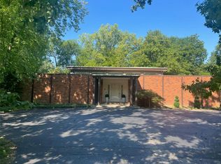 37 W White Bridge Ln, Saint Louis, MO 63141