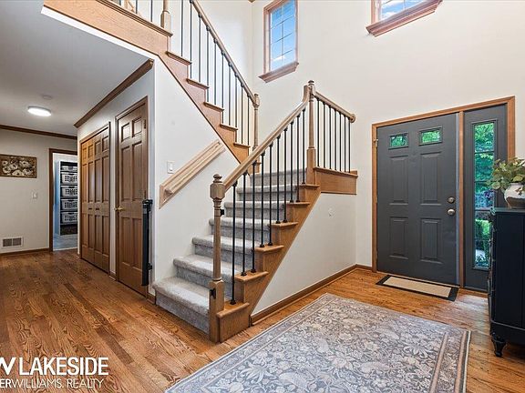 5th image of 16965 Huntington Woods Dr