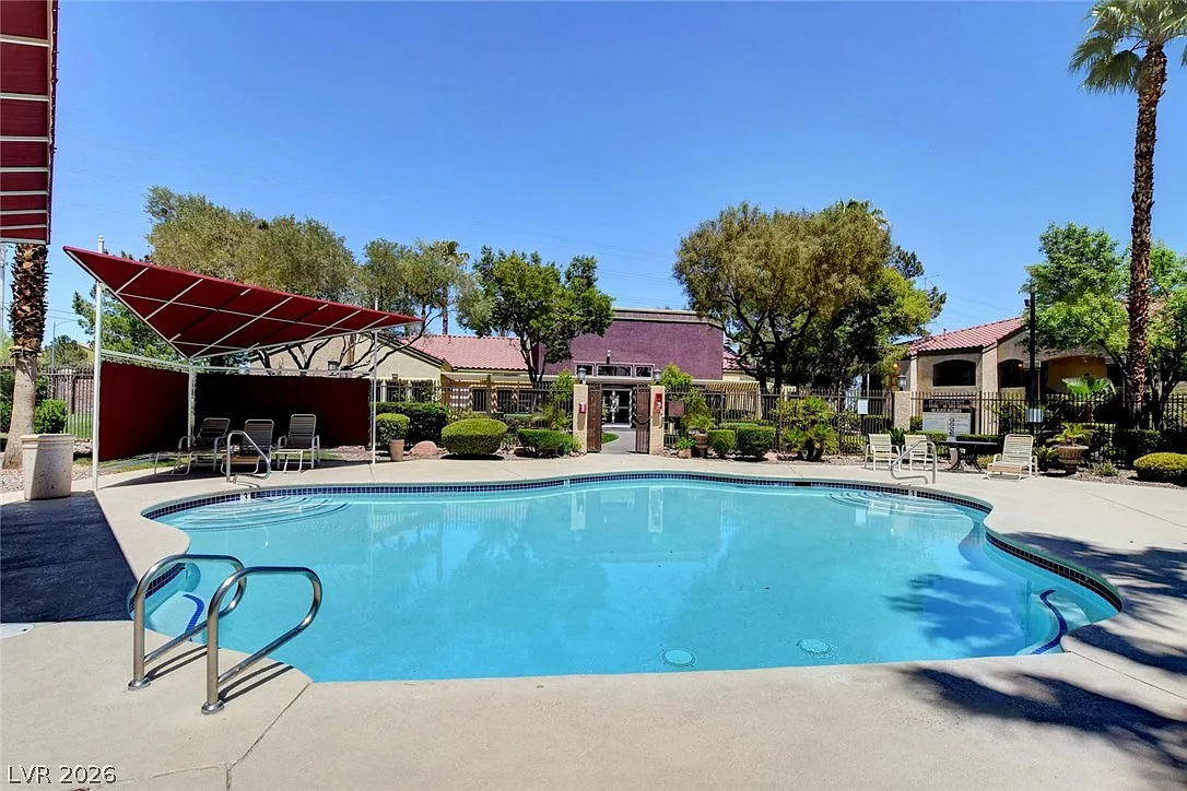 1 bed, 1.0 bath, 660 sqft, $1,195 — Photo 1