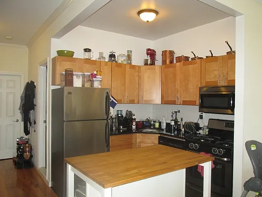 Rented by Urban Real Estate Property Group Inc | media 20