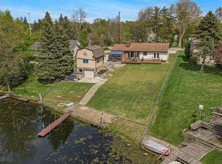 13386 N Fenton Rd, Fenton, MI 48430