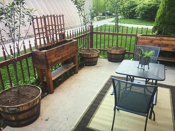 4th image of 3059 N Weil St Unit 114