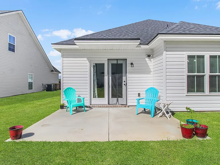 208 Alyssa Ave — Photo 25