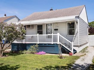 2170 Wellesley Ave, Windsor, ON N8W 2E7