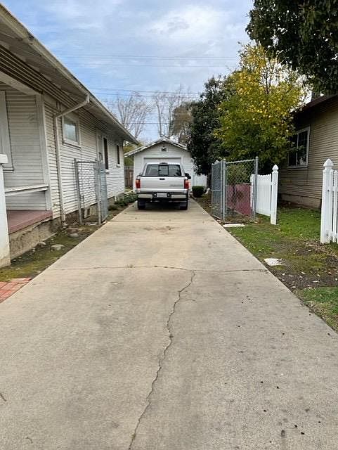 2nd image of 517 E Lodi Ave