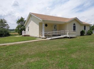 2715 Greenhill Rd, Eldorado, IL 62930