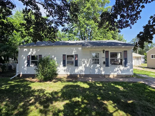 2309 N Fairmount St, Davenport, IA 52804